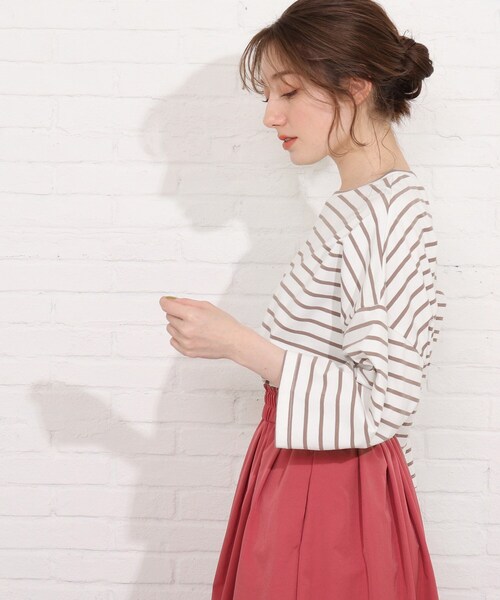 SHOO・LA・RUE(シューラルー)の「◆【SUPIMAコットン】脇タックデザインプルオーバー(Tシャツ/カットソー・レディース・ホワイト系/ブラック/サンドベージュ/ピンク系/ダークブラウン系2/ブルー系2・04/02/03)」の15枚目の写真