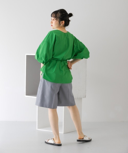 KBF（ケイビーエフ）の「タックボリュームスリーブブラウス（シャツ/ブラウス・レディース・ブラック/オフホワイト/グリーン・ONE）」の12枚目の写真