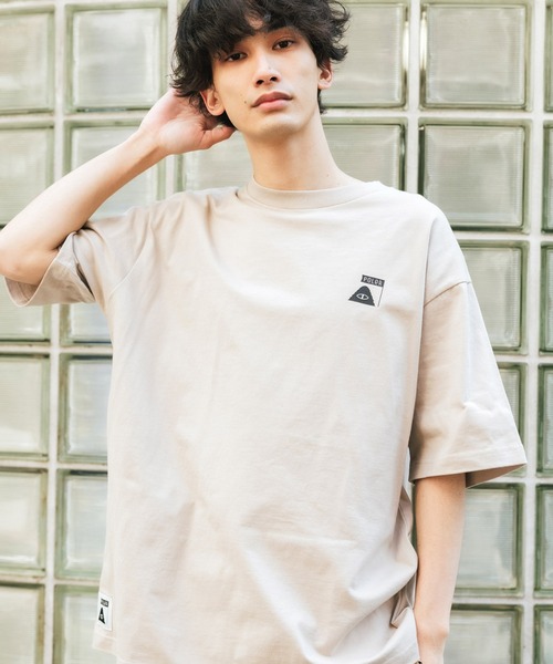 POLeR OUTDOOR STUFF（ポーラーアウトドアスタッフ）の「POLER/ポーラー SUMMIT RELAX FIT TEE 半袖Tシャツ（Tシャツ/カットソー・メンズ・ホワイト/ブラック/ベージュ・L/M/XL）」の6枚目の写真
