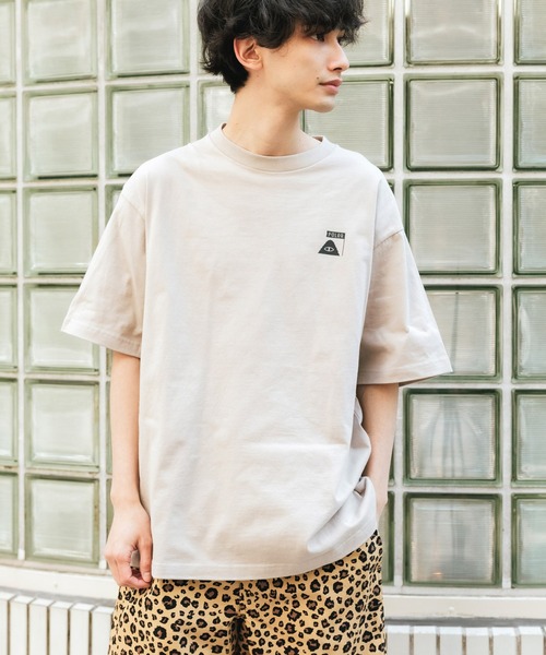 POLeR OUTDOOR STUFF（ポーラーアウトドアスタッフ）の「POLER/ポーラー SUMMIT RELAX FIT TEE 半袖Tシャツ（Tシャツ/カットソー・メンズ・ホワイト/ブラック/ベージュ・L/M/XL）」の4枚目の写真