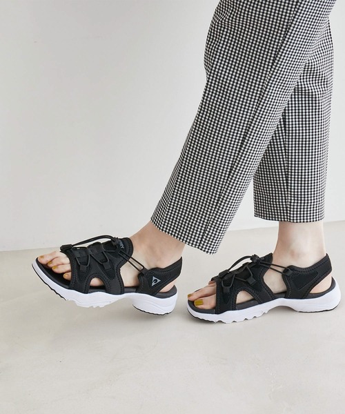 GERRY（ジェリー）の「【GERRY/ジェリー別注】アジャストスピンドルスニーカーサンダル（サンダル・レディース・ブラック/ブラック系その他2/ベージュ・22.5cm/23.5cm/24.5cm）」の11枚目の写真