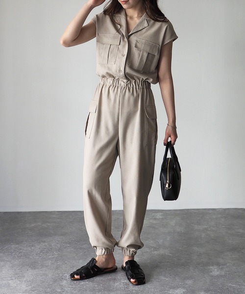 Riberry(リベリー)の「リネン混カーゴポケットジャンプスーツ(つなぎ/オールインワン・レディース・チャコールグレー/ブラック/ベージュ/カーキ・MEDIUM)」の11枚目の写真