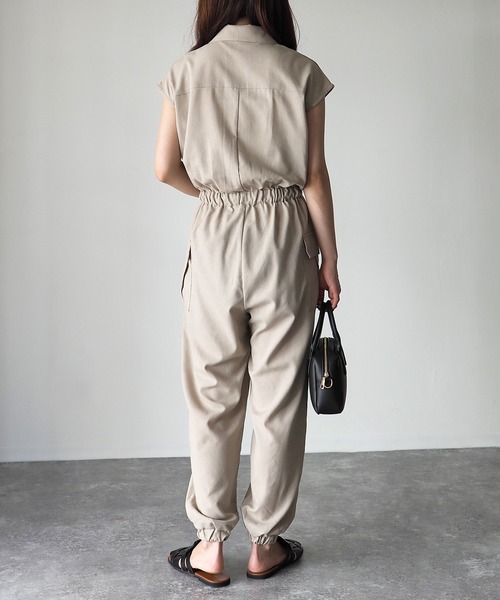 Riberry(リベリー)の「リネン混カーゴポケットジャンプスーツ(つなぎ/オールインワン・レディース・チャコールグレー/ブラック/ベージュ/カーキ・MEDIUM)」の15枚目の写真