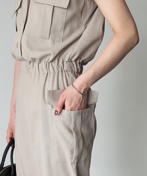 Riberry(リベリー)の「リネン混カーゴポケットジャンプスーツ(つなぎ/オールインワン・レディース・チャコールグレー/ブラック/ベージュ/カーキ・MEDIUM)」の9枚目の写真