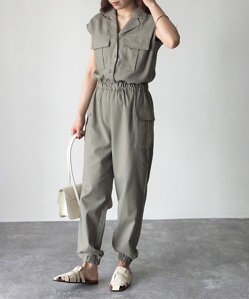 Riberry(リベリー)の「リネン混カーゴポケットジャンプスーツ(つなぎ/オールインワン・レディース・チャコールグレー/ブラック/ベージュ/カーキ・MEDIUM)」の18枚目の写真