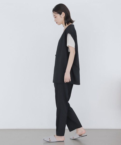 LAKOLE（ラコレ）の「ストレッチスラブミドルジレ[セットアップ対応] / 273137（ベスト・レディース・ブラック/ブラウン/ベージュ・SMALL/MEDIUM）」の6枚目の写真