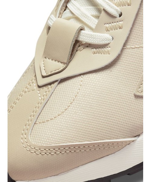 NIKE（ナイキ）の「【NIKE】W AIR MAX PRE-DAY（スニーカー・レディース・ベージュ・22.5cm/23cm/23.5cm/24cm/24.5cm/25cm）」の4枚目の写真