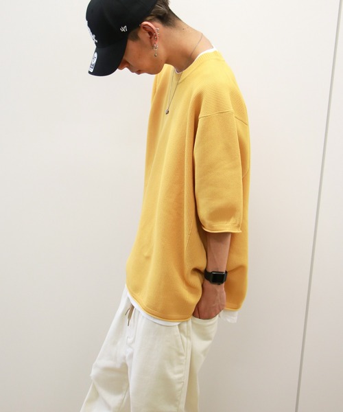 VENCEEXCHANGE（ヴァンスエクスチェンジ）の「【半袖ニット+レイヤードインナーの2点SET】ドライタッチ オーバーサイズサマーニット 　アンサンブル/ビッグシルエット/（ニット/セーター・メンズ・チャコールグレー/ベージュ/オリーブ/イエロー/オレンジ/ブルー・FREE）」の14枚目の写真