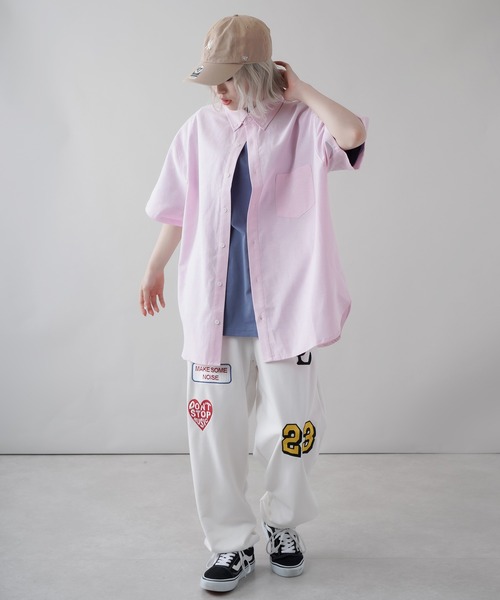 SPINNS（スピンズ）の「【ゆるシルエット】ワンポイント刺繍 オーバーサイズシャツ（シャツ/ブラウス・レディース・ピンク/オフホワイト/グリーン/ブルー・ONESIZE）」の19枚目の写真