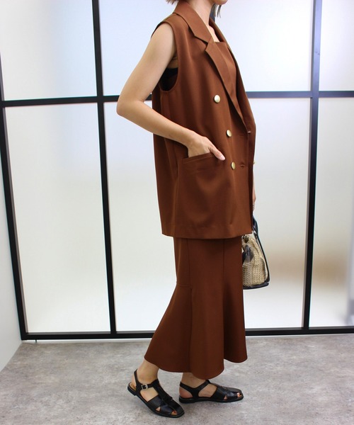 MLI'A(エムリア)の「金ボタンジレ(セットアップ対応)(ベスト・レディース・ブラック/ネイビー/アイボリー/ライトブラウン・M)」の7枚目の写真