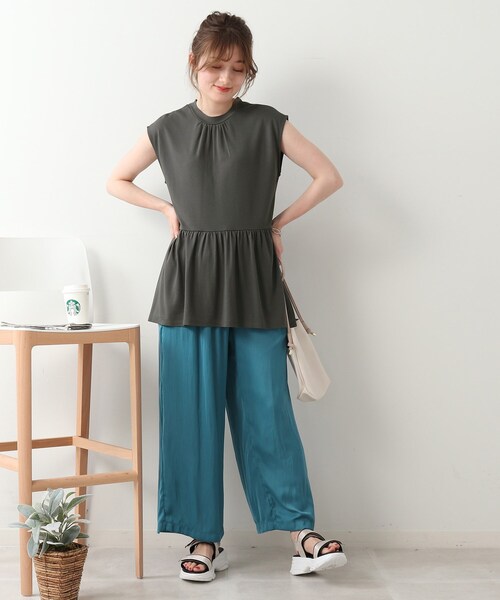 DRESKIP（ドレスキップ）の「◆ウエスト切替ギャザープルオーバー（Tシャツ/カットソー・レディース・オフホワイト/グレー系その他/ダークグリーン/ベージュ・02/03）」の17枚目の写真