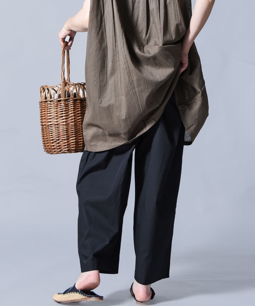 folka（フォルカ）の「【folka（フォルカ）】コクーンパンツ（チノパンツ・レディース・ライトグレー/ブラック/モカ・ONE SIZE）」の8枚目の写真