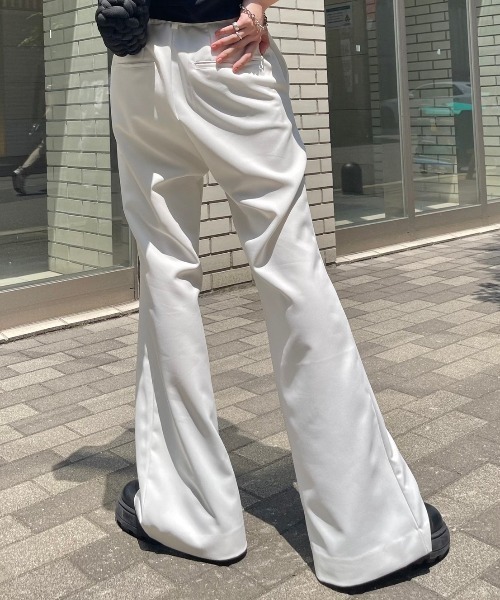 Chikashitsu +(チカシツプラス)の「【Chikashitsu + ORIGINAL/チカシツプラス オリジナル】full length flare slacks/フルレングス フレア スラックス シンプル パンツ(スラックス・メンズ・ホワイト/ブラック・S/M)」の10枚目の写真