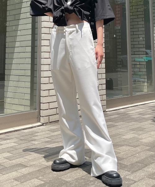 Chikashitsu +(チカシツプラス)の「【Chikashitsu + ORIGINAL/チカシツプラス オリジナル】full length flare slacks/フルレングス フレア スラックス シンプル パンツ(スラックス・メンズ・ホワイト/ブラック・S/M)」の7枚目の写真