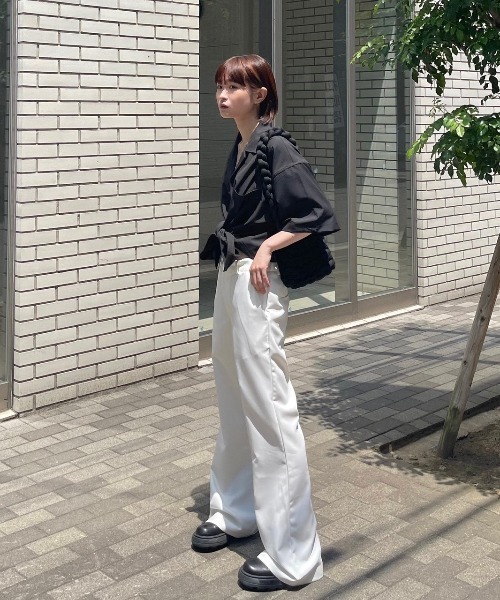 Chikashitsu +(チカシツプラス)の「【Chikashitsu + ORIGINAL/チカシツプラス オリジナル】full length flare slacks/フルレングス フレア スラックス シンプル パンツ(スラックス・メンズ・ホワイト/ブラック・S/M)」の3枚目の写真