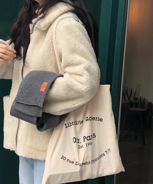 Loueme（ルエム）の「カラーロゴトートバッグ（トートバッグ・レディース・ブラック/パープル/ピンク/グリーン/アイボリー・FREE）」の6枚目の写真