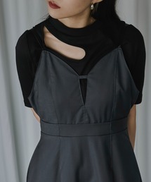 コンマカットネックTEE