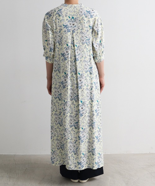 yuni（ユニ　）の「●Ramie/Linen nostalgic flower print  ワンピース（ワンピース・レディース・イエロー/ブラック・FREE）」の4枚目の写真