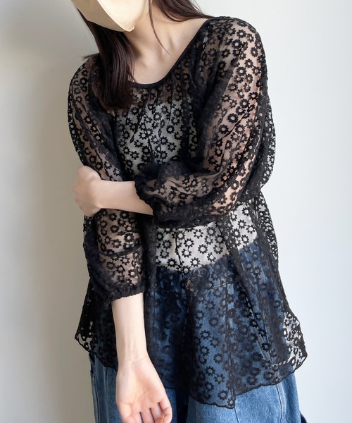 CPCM（シーピーシーエム）の「花柄チュールレースプルオーバー（シャツ/ブラウス・レディース・ブラック/アイボリー/ピンクベージュ・FREE）」の5枚目の写真