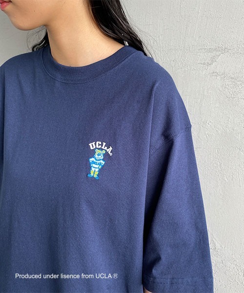UCLA（ユーシーエルエー）の「【WEB限定】[UCLA/ユーシーエルエー] ワンポイント刺繍ロゴTシャツ（Tシャツ/カットソー・レディース・ホワイト/ネイビー/グリーン・M/L）」の3枚目の写真