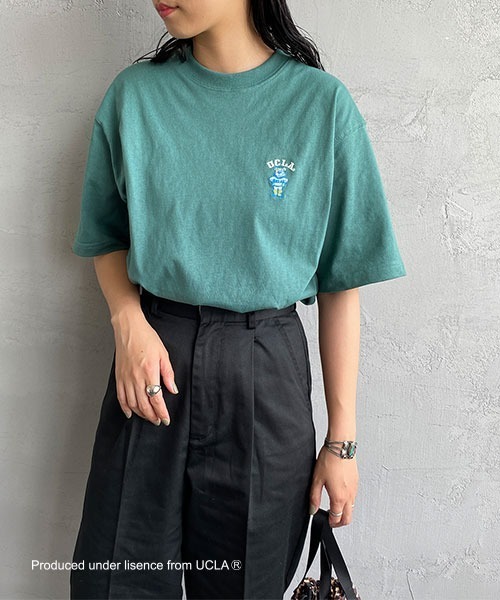UCLA（ユーシーエルエー）の「【WEB限定】[UCLA/ユーシーエルエー] ワンポイント刺繍ロゴTシャツ（Tシャツ/カットソー・レディース・ホワイト/ネイビー/グリーン・M/L）」の2枚目の写真