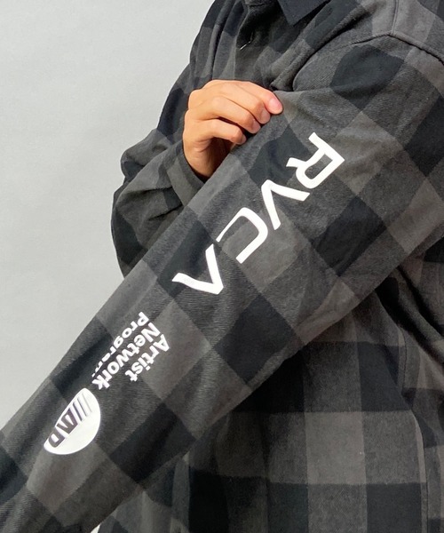 RVCA（ルーカ）の「RVCA/ルーカ チェック柄 バックプリントシャツ BC042-142（シャツ/ブラウス・メンズ・ホワイト/ブラック/グレー・S/M/L）」の18枚目の写真