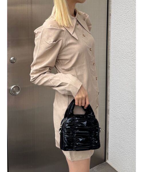 EMODA(エモダ)の「ビッグカラーシャツワンピース(ワンピース・レディース・ブラック/ベージュ/グレー/ブルー・FREE)」の6枚目の写真