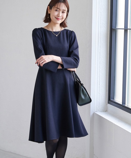 新品試着のみ⭐︎レリアン　フレアワンピース Vネック 六部袖 新品試着のみ⭐︎レリアン フレアワンピース Vネック 六部袖 Vネック