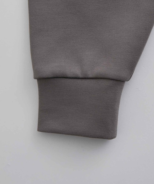 ADAM ET ROPE'（アダムエロペ）の「鹿の子ダンボール オーバーサイズ ハーフジップ プルオーバー（パーカー・メンズ・グレー系その他/ブラック・L/M）」の5枚目の写真