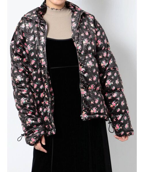 merry jenny（メリージェニー）の「floralベロアキルトジャケット（ナイロンジャケット・レディース・オフホワイト/ブラック・FREE）」の3枚目の写真