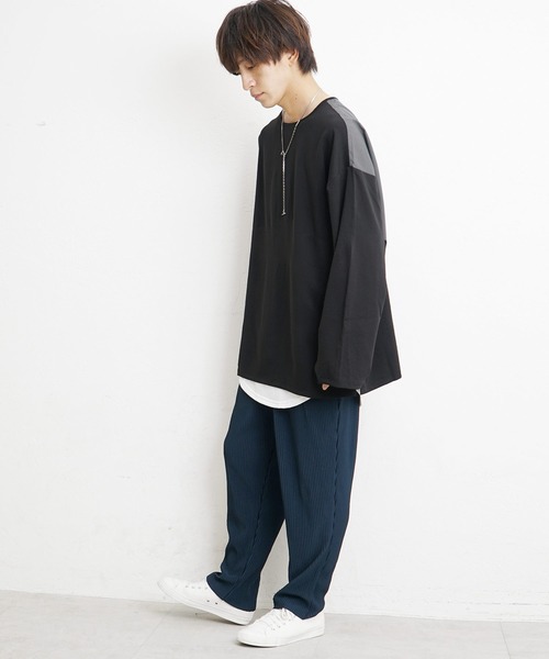 MinoriTY(マイノリティ)の「【MinoriTY】バイカラービッグシルエット切り替えロンT Tシャツ メンズ 無地 秋服 オーバーサイズ 部屋着(Tシャツ/カットソー・メンズ・グレイッシュベージュ/ブラック/ネイビー/グレー/モカ・M/L/S)」の7枚目の写真