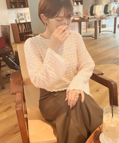 Ambre Neige（アンブルネージュ）の「【新色追加】クシュクシュメロートップス／WEB/EC限定商品（Tシャツ/カットソー・レディース・ブラック/ベージュ/アイボリー・FREE）」の5枚目の写真