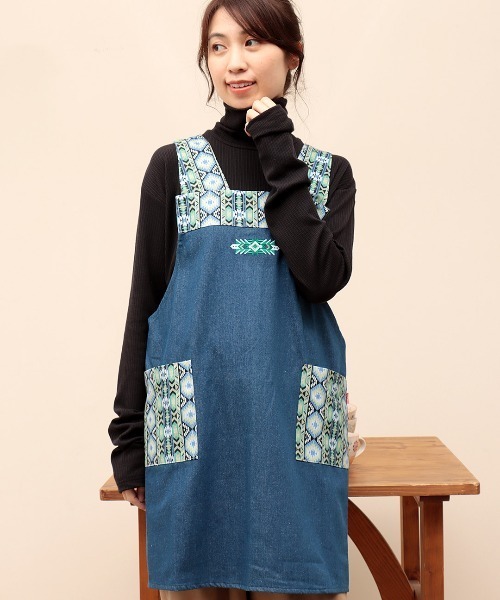 チチカカ（チチカカ）の「ネイティブデニムエプロン（エプロン・レディース・ブルー/ネイビー・FREE）」の2枚目の写真