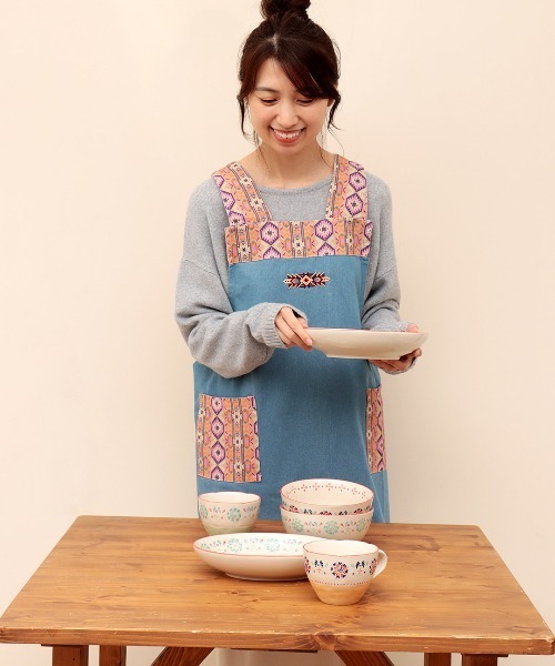 チチカカ（チチカカ）の「ネイティブデニムエプロン（エプロン・レディース・ブルー/ネイビー・FREE）」の3枚目の写真