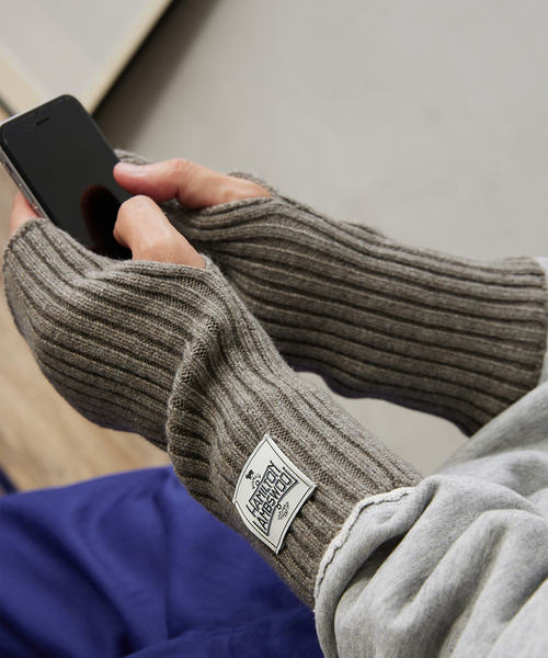 JOURNAL STANDARD relume（ジャーナルスタンダード　レリューム）の「HAMILTON WOOL HAND WARMER（手袋・メンズ・グレー/キャメル/ブラック系その他・FREE）」の3枚目の写真