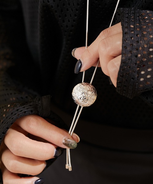 ear PAPILLONNER（イアパピヨネ）の「《WEB限定》アラベスクループタイネックレス（ネックレス・レディース・シルバー/ゴールド・FREE）」の10枚目の写真