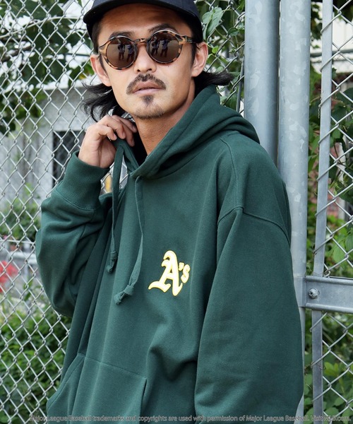 MLB（メジャーリーグベースボール）の「MLB / メジャーリーグベースボール LULU & ARNIE 別注  刺繍ロゴ スウェット プルオーバー パーカー（パーカー・メンズ・ブラック系その他/ブラック系その他3/グレー系その他/ブラック系その他2/ブラック/グレー系その他2/その他1/その他2/その他3/グリーン系その他/ベージュ系その他2/ベージュ系その他・FREE）」の10枚目の写真