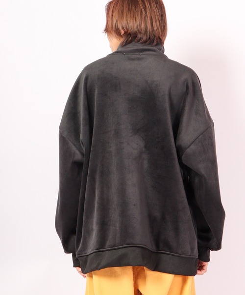 A.T,C in the attic homme(エーティーシーインジアティックオム)の「アーチロゴ マイクロスエード スタンド ハーフZIPトレーナー 2022AW(スウェット・メンズ・ブラック/ベージュ/オフホワイト・L/M)」の19枚目の写真