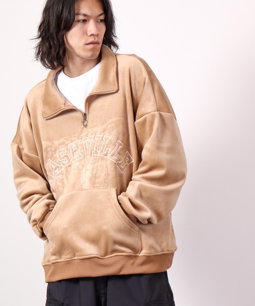 A.T,C in the attic homme(エーティーシーインジアティックオム)の「アーチロゴ マイクロスエード スタンド ハーフZIPトレーナー 2022AW(スウェット・メンズ・ブラック/ベージュ/オフホワイト・L/M)」の11枚目の写真