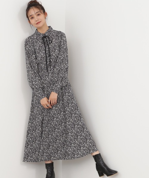 N.（N. Natural Beauty Basic）（エヌエヌナチュラルビューティーベーシック）の「リボン付ボリュームスリーブワンピース（ワンピース・レディース・ブルー/ブラック系その他/カーキ・MEDIUM/SMALL）」の2枚目の写真