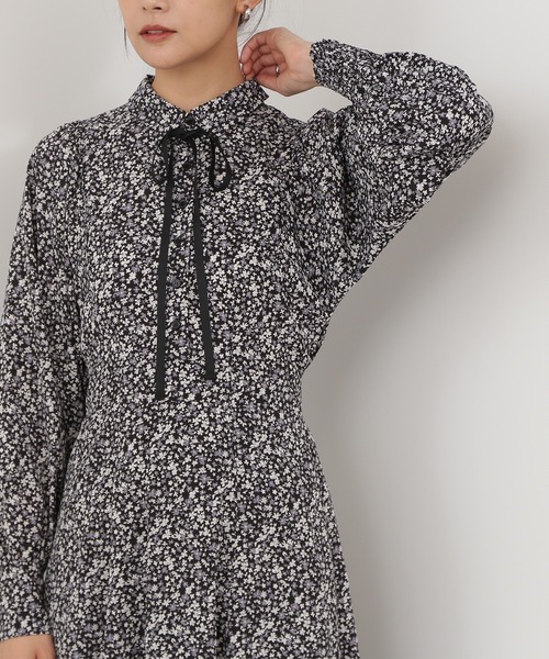 N.（N. Natural Beauty Basic）（エヌエヌナチュラルビューティーベーシック）の「リボン付ボリュームスリーブワンピース（ワンピース・レディース・ブルー/ブラック系その他/カーキ・MEDIUM/SMALL）」の7枚目の写真