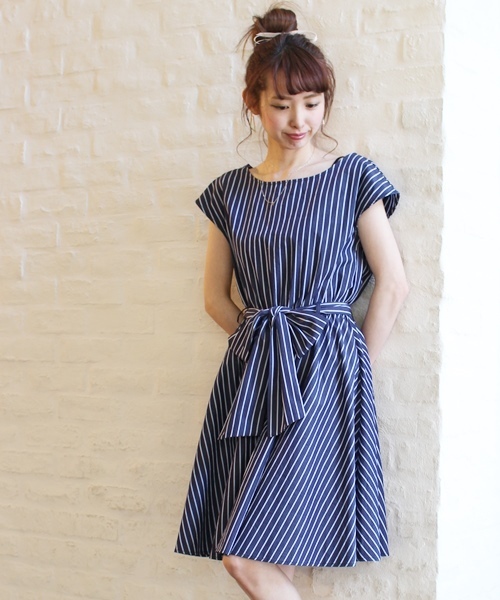 Chico（チコ）の「ウエストリボンOP（ワンピース・レディース・ホワイト/ネイビー/カーキ・FREE）」の3枚目の写真