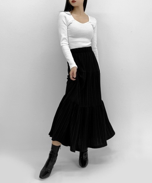 LVEU.(ラブユ.)の「【ZOZOTOWN限定】Tiered pleated long skirt / ティアードプリーツロングスカート(スカート・レディース・ブラック・FREE)」の8枚目の写真