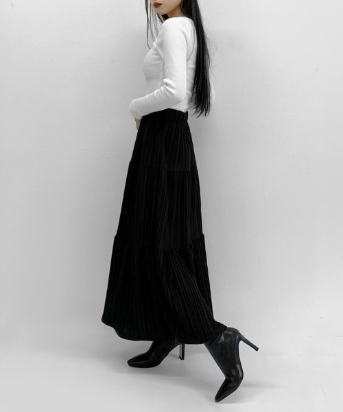 LVEU.(ラブユ.)の「【ZOZOTOWN限定】Tiered pleated long skirt / ティアードプリーツロングスカート(スカート・レディース・ブラック・FREE)」の6枚目の写真