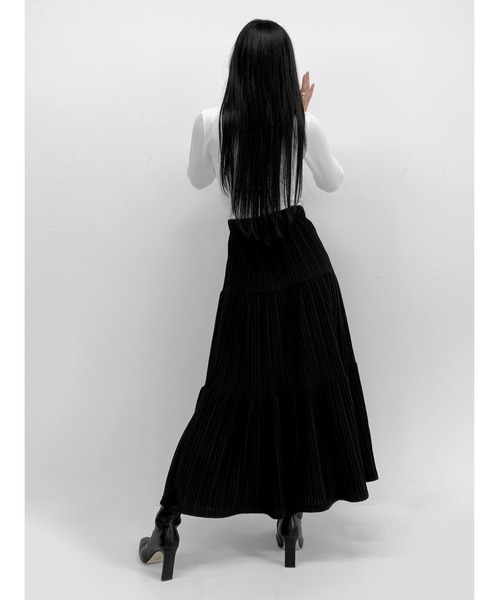 LVEU.(ラブユ.)の「【ZOZOTOWN限定】Tiered pleated long skirt / ティアードプリーツロングスカート(スカート・レディース・ブラック・FREE)」の11枚目の写真
