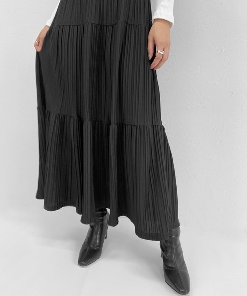 LVEU.(ラブユ.)の「【ZOZOTOWN限定】Tiered pleated long skirt / ティアードプリーツロングスカート(スカート・レディース・ブラック・FREE)」の12枚目の写真