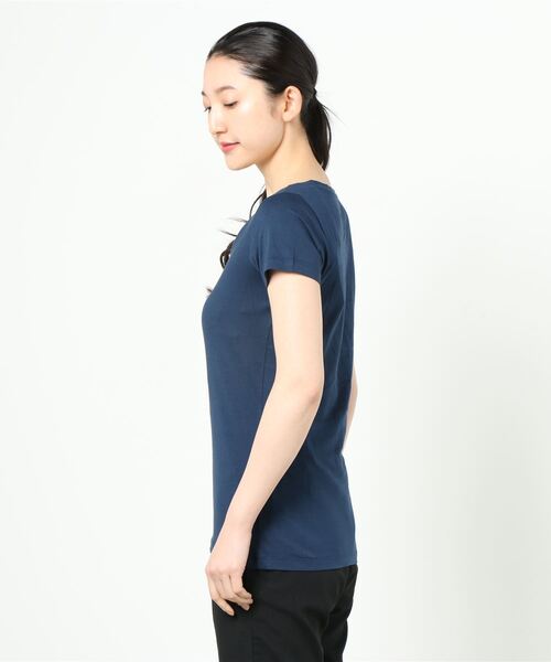 PACT(パクト)の「PACT/パクト SCOOP NECK TEE レディース オーガニックコットン NAVY(ネイビー)(Tシャツ/カットソー・レディース・ネイビー・M/XS/S)」の2枚目の写真