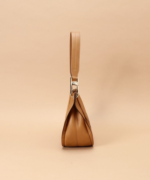 Samantha Thavasa（サマンサタバサ）の「ハーフムーン レザー