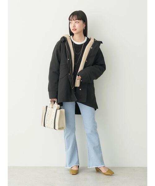 earth music&ecology(アースミュージックアンドエコロジー)の「フリンジデニムフレアパンツ(デニムパンツ・レディース・ライトインディゴブルー/ブルー系その他5・S/M)」の15枚目の写真