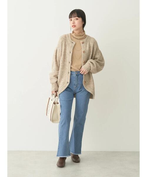 earth music&ecology(アースミュージックアンドエコロジー)の「フリンジデニムフレアパンツ(デニムパンツ・レディース・ライトインディゴブルー/ブルー系その他5・S/M)」の18枚目の写真